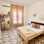 Piso Reformado Con Historia En Cada Rincon-vive Xiv Lejlighed